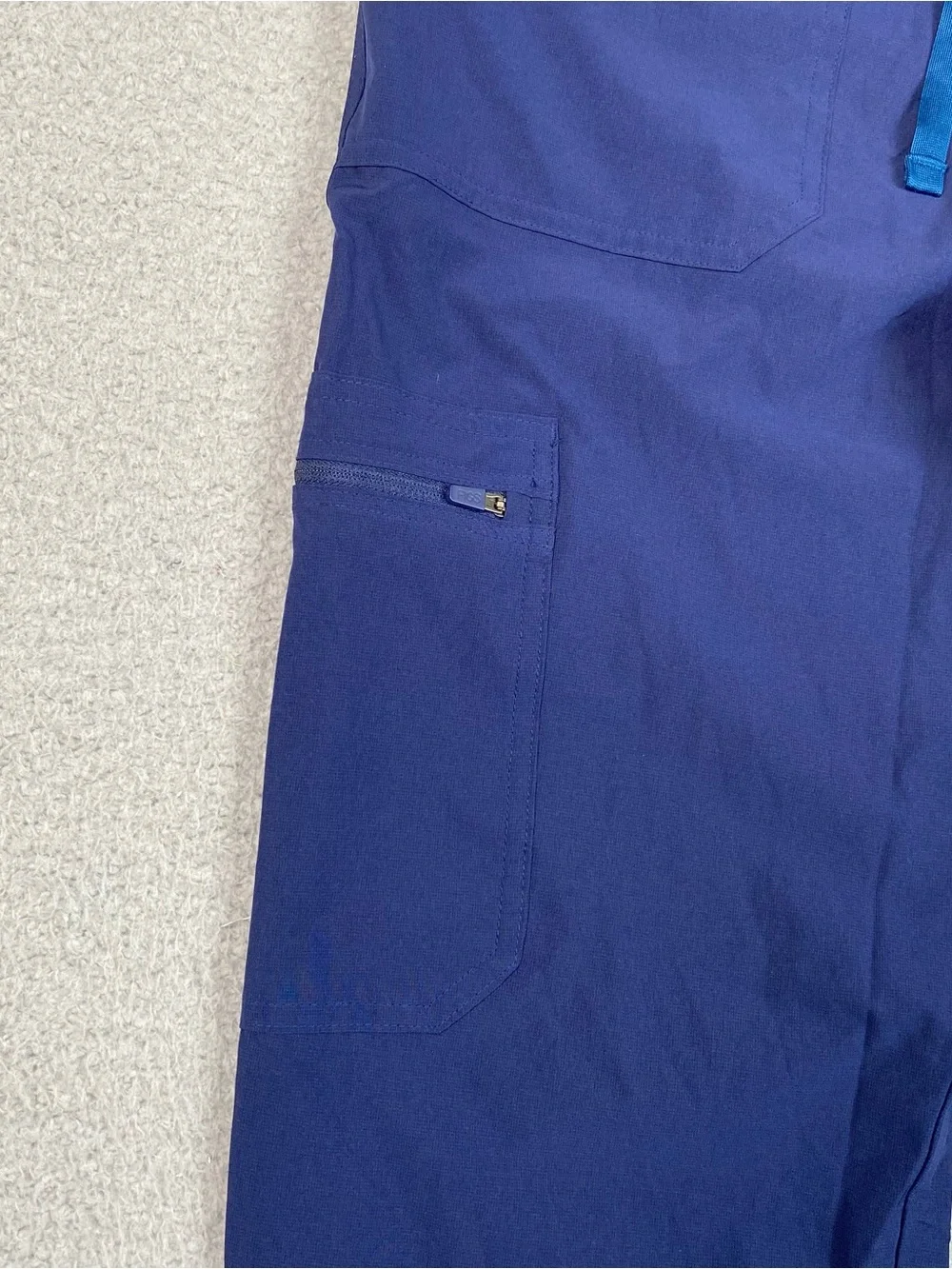 FIGS Cairo Lined Scrub Pants Men's Size M Blue Medical Cargo Stretch Drawstring